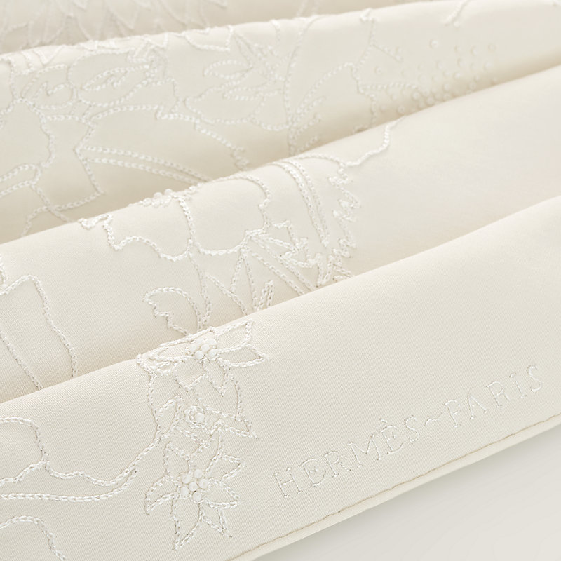 Robe Legere embroidered giant triangle - White | Hermès USA